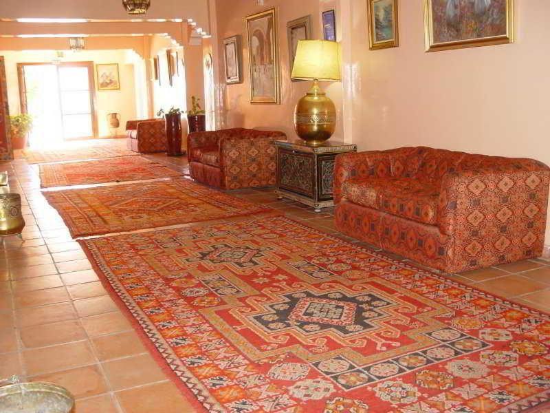 Hotel Kerdous Тафраут Екстериор снимка