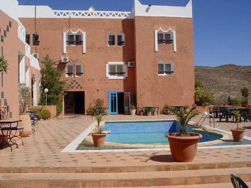 Hotel Kerdous Тафраут Екстериор снимка