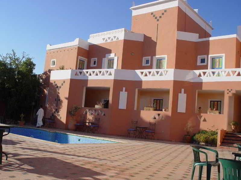 Hotel Kerdous Тафраут Екстериор снимка